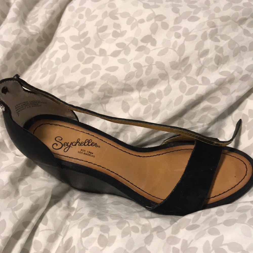 Seychelles size 7 black leather suede wedge sandal